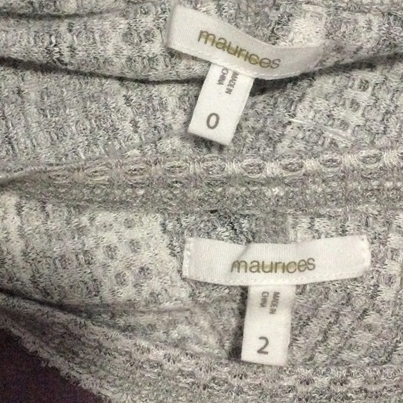 NWOT Maurices size XL or 2X graphic thermal sleeve - Picture 5 of 8